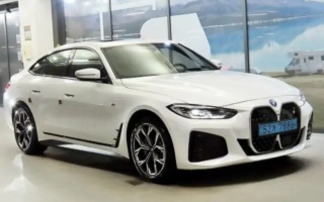 수원중고차동차 i4 eDrive 40 매물 사진 1 - 2022/07 34,239km