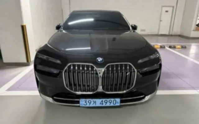 수원중고차동차 BMW i7 xDrive 60 DPE 매물 사진 2 - 2023/09 87,198km