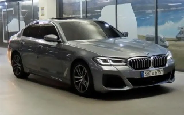 수원중고차동차 5시리즈 (G30) 520i M 스포츠 매물 사진 12 - 2022/10 99,564km