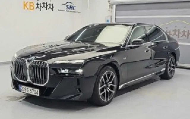 수원중고차동차 7시리즈 (G70) 740i sDrive M 스포츠 매물 사진 17 - 2023/08 118,302km